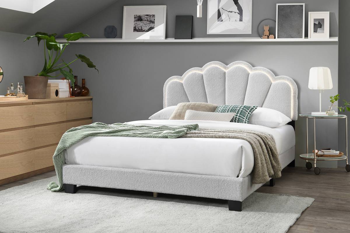 F9663Q Fabric Platform Bed with LED