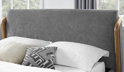 Ulllstein Queen Platform Bed