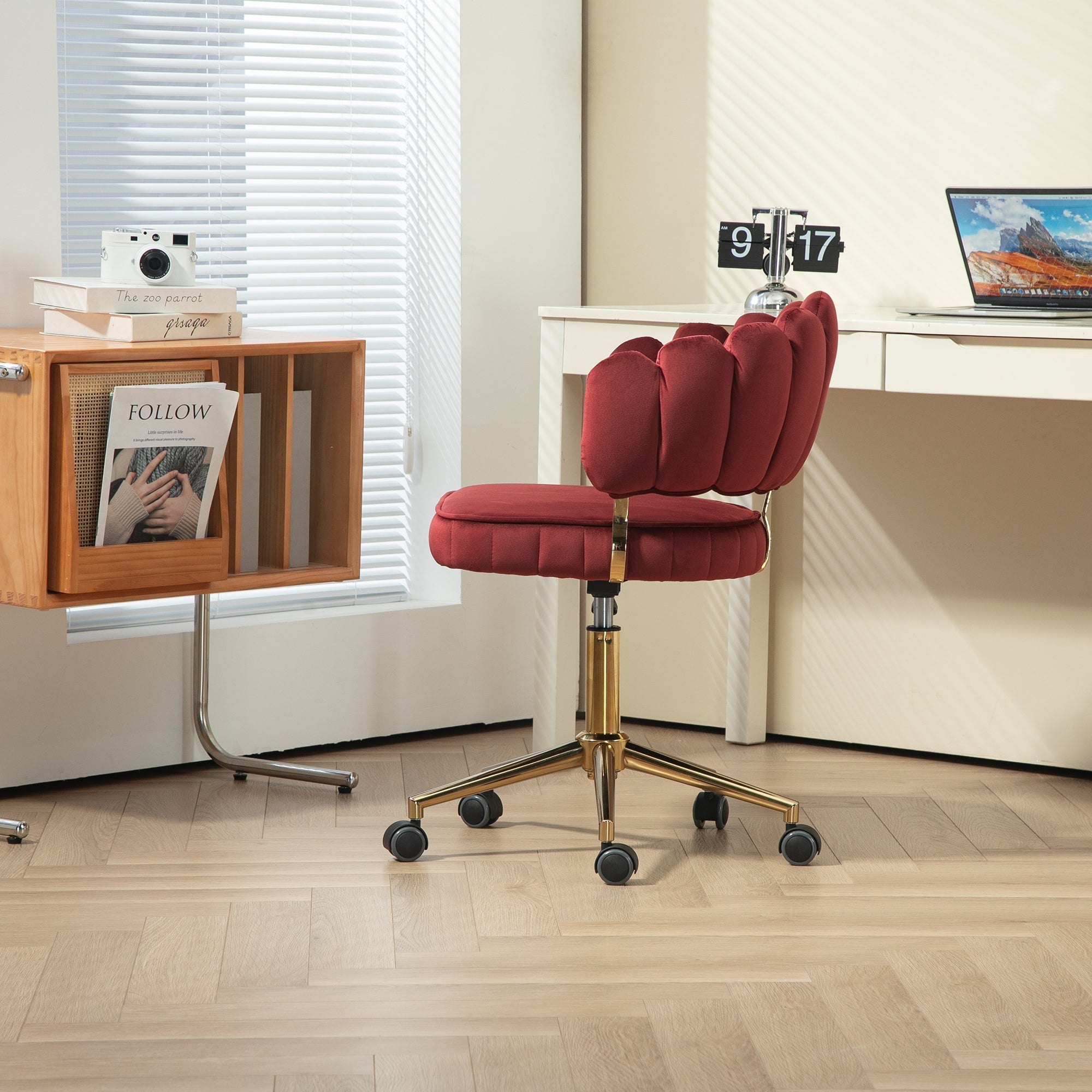 Modern Velvet Home Office Desk Chair with Adjustable Height and Swivel Wheels