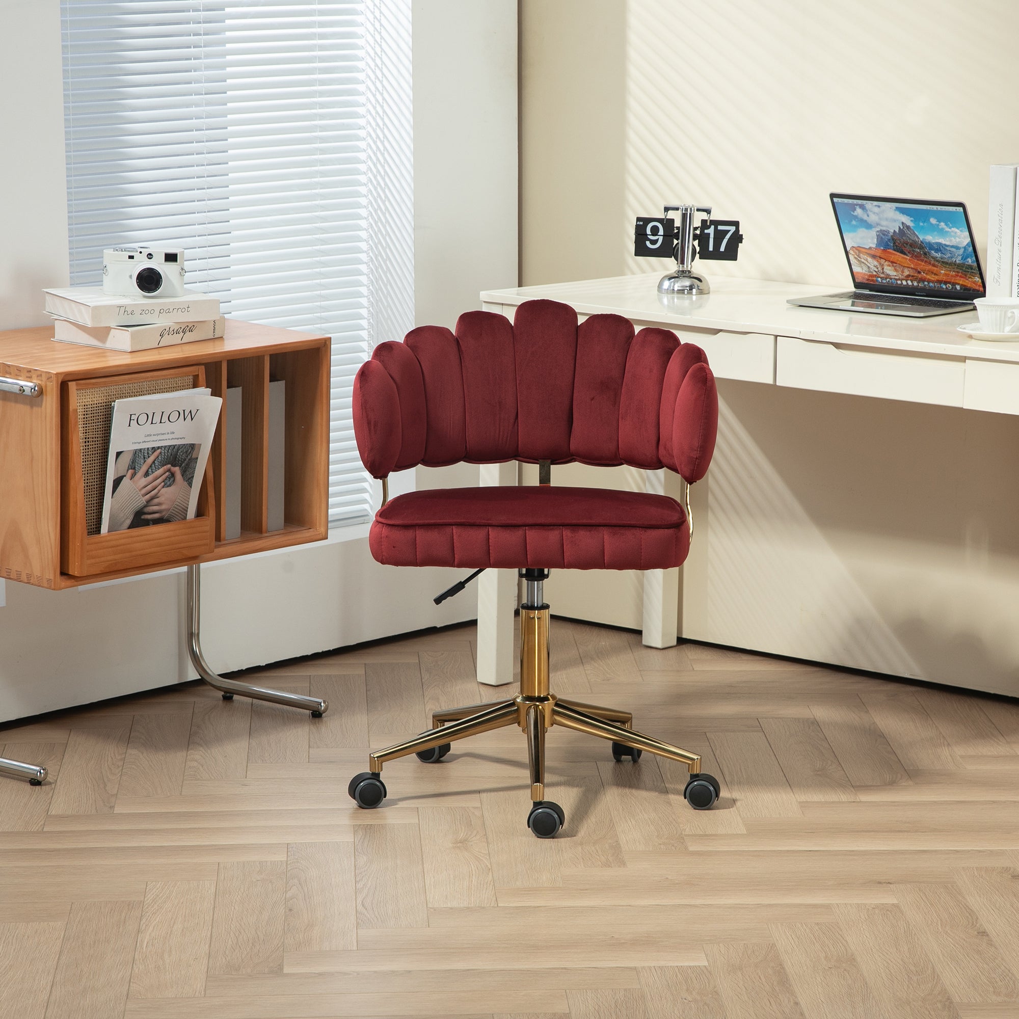 Modern Velvet Home Office Desk Chair with Adjustable Height and Swivel Wheels