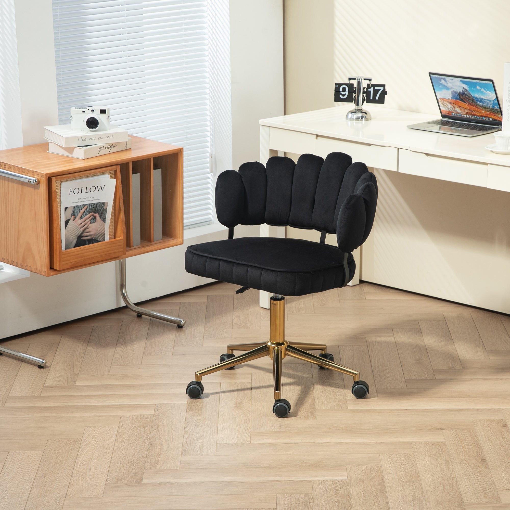 Modern Velvet Home Office Desk Chair with Adjustable Height and Swivel Wheels