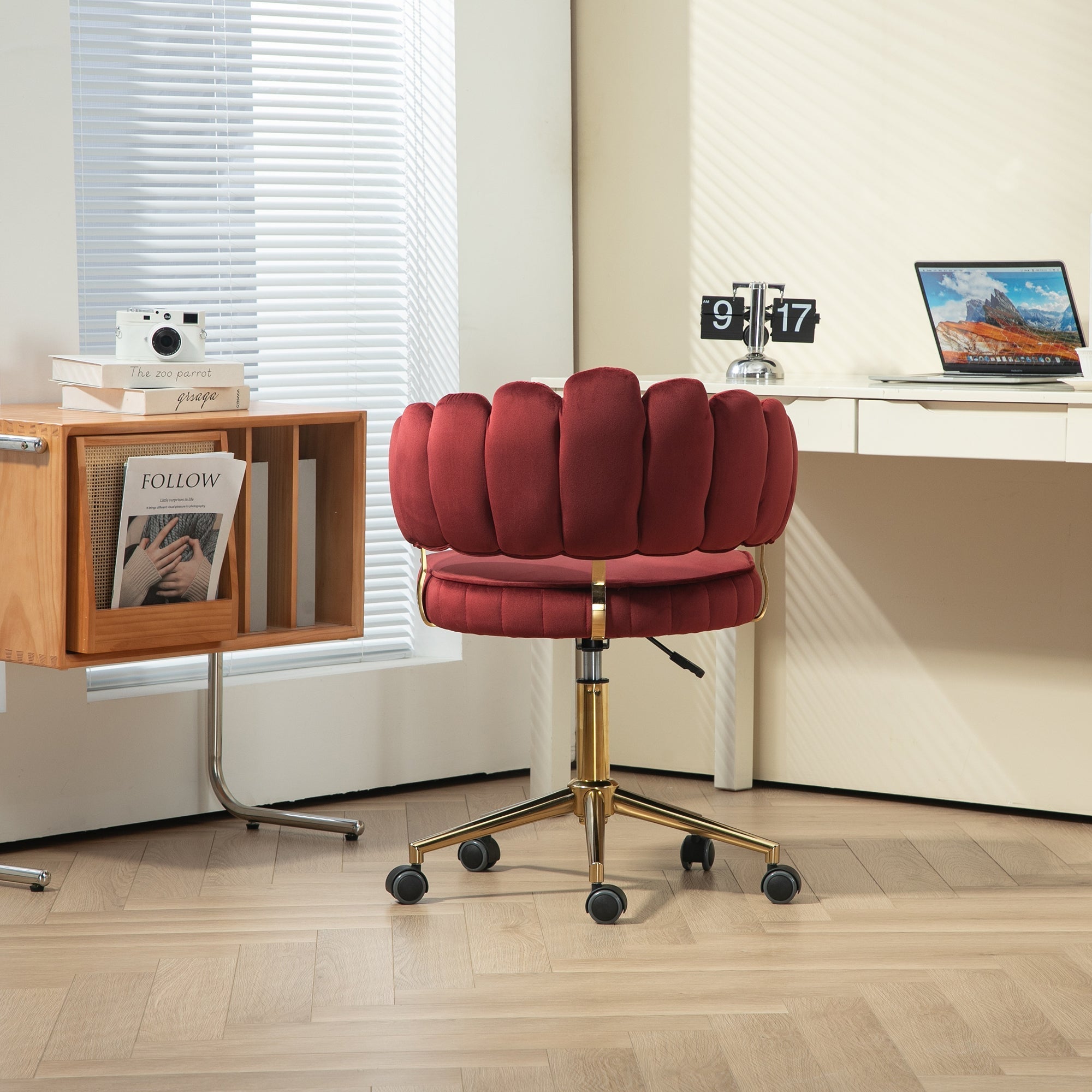 Modern Velvet Home Office Desk Chair with Adjustable Height and Swivel Wheels