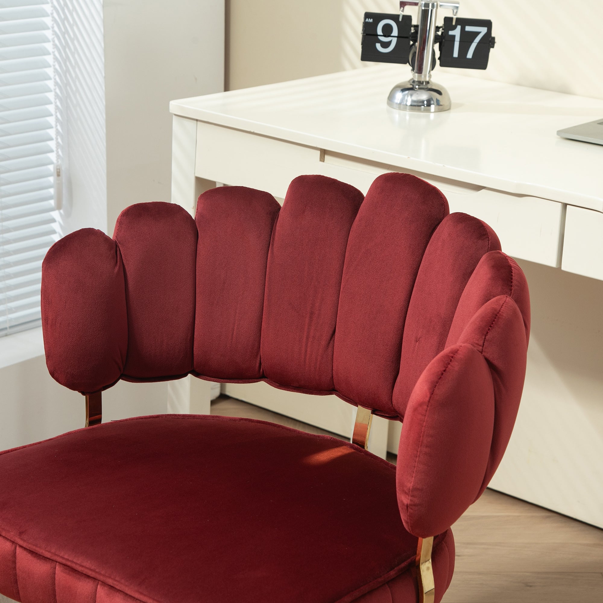 Modern Velvet Home Office Desk Chair with Adjustable Height and Swivel Wheels