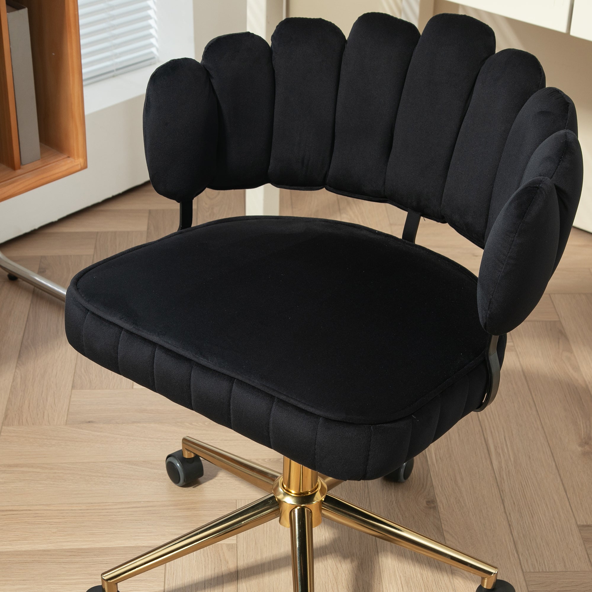 Modern Velvet Home Office Desk Chair with Adjustable Height and Swivel Wheels